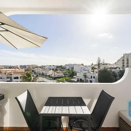 Moai Dream Apartment